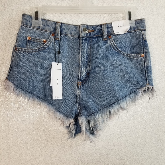 Topshop Kiri HighWaist Fray Hem Hot Pants Shorts 4 - Picture 4 of 8